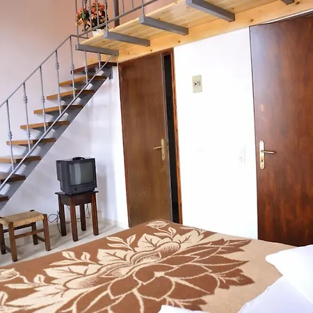 Byzantine Ретимно